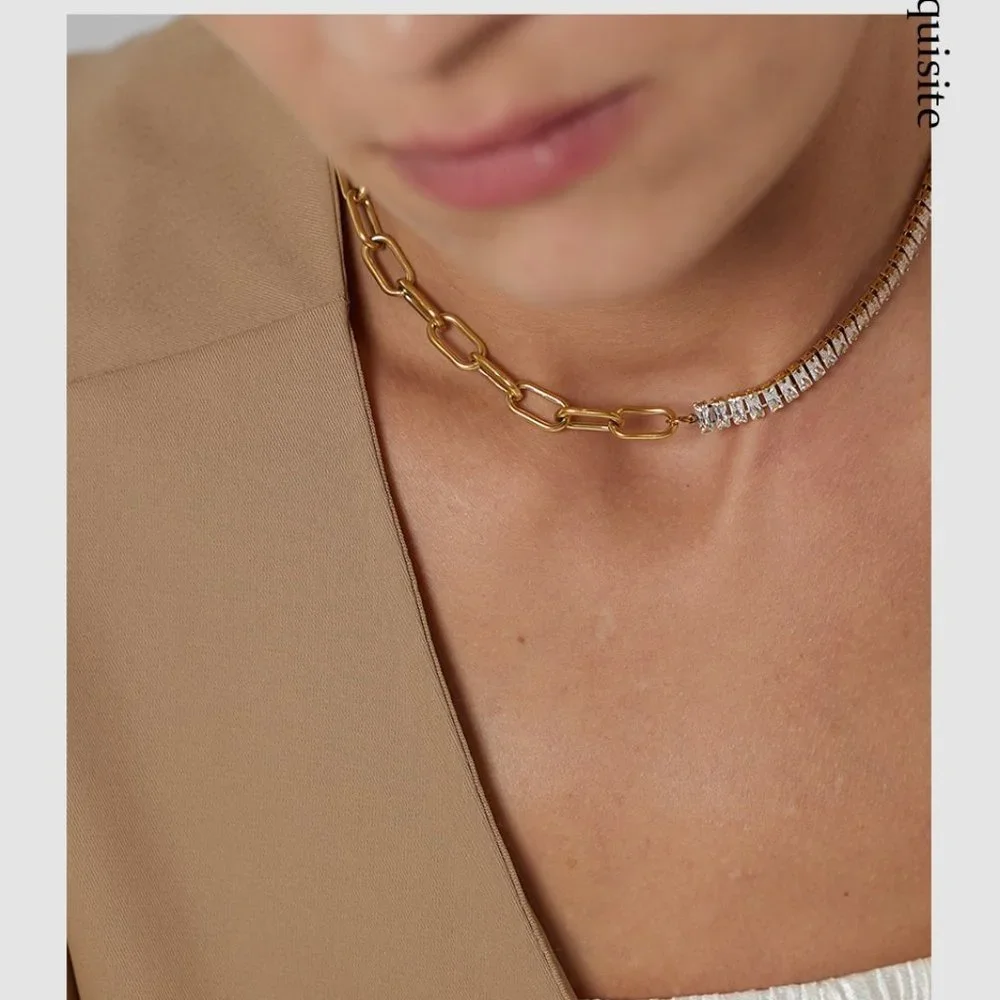 New 18K Gold Plated Baguette Diamond Link Chain Circle Bar Toggle Necklace